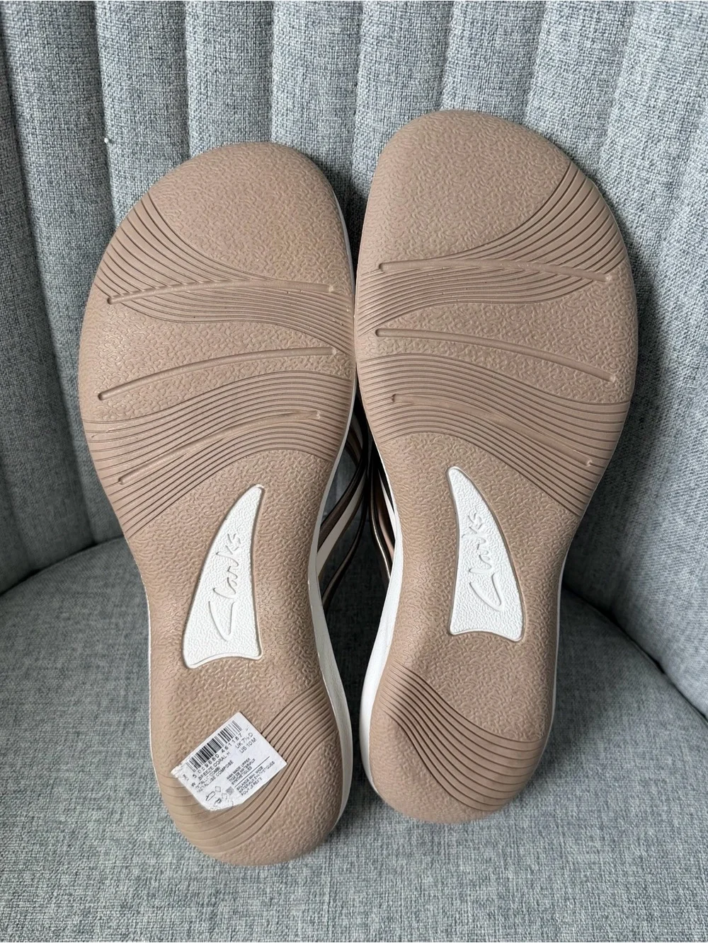Cloudsteppers by Clarks Breeze Coral Thong Cushion Soft Sandals Women’s US10